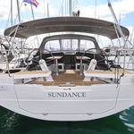 yacht-50679690 image-1