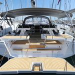 yacht-50690106 image-1