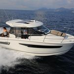 yacht-50819234 image-1