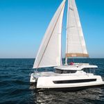 yacht-50964555 image-1