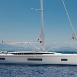 yacht-51130325 image-1