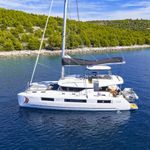 yacht-51268651 image-1