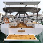 yacht-51299168 image-1