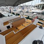 yacht-51299168 image-4