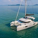 yacht-51630624 image-1