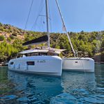 yacht-51654129 image-5