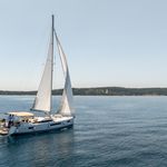 yacht-51701720 image-4