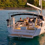 yacht-51782612 image-6