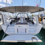 yacht-52106042 image-5