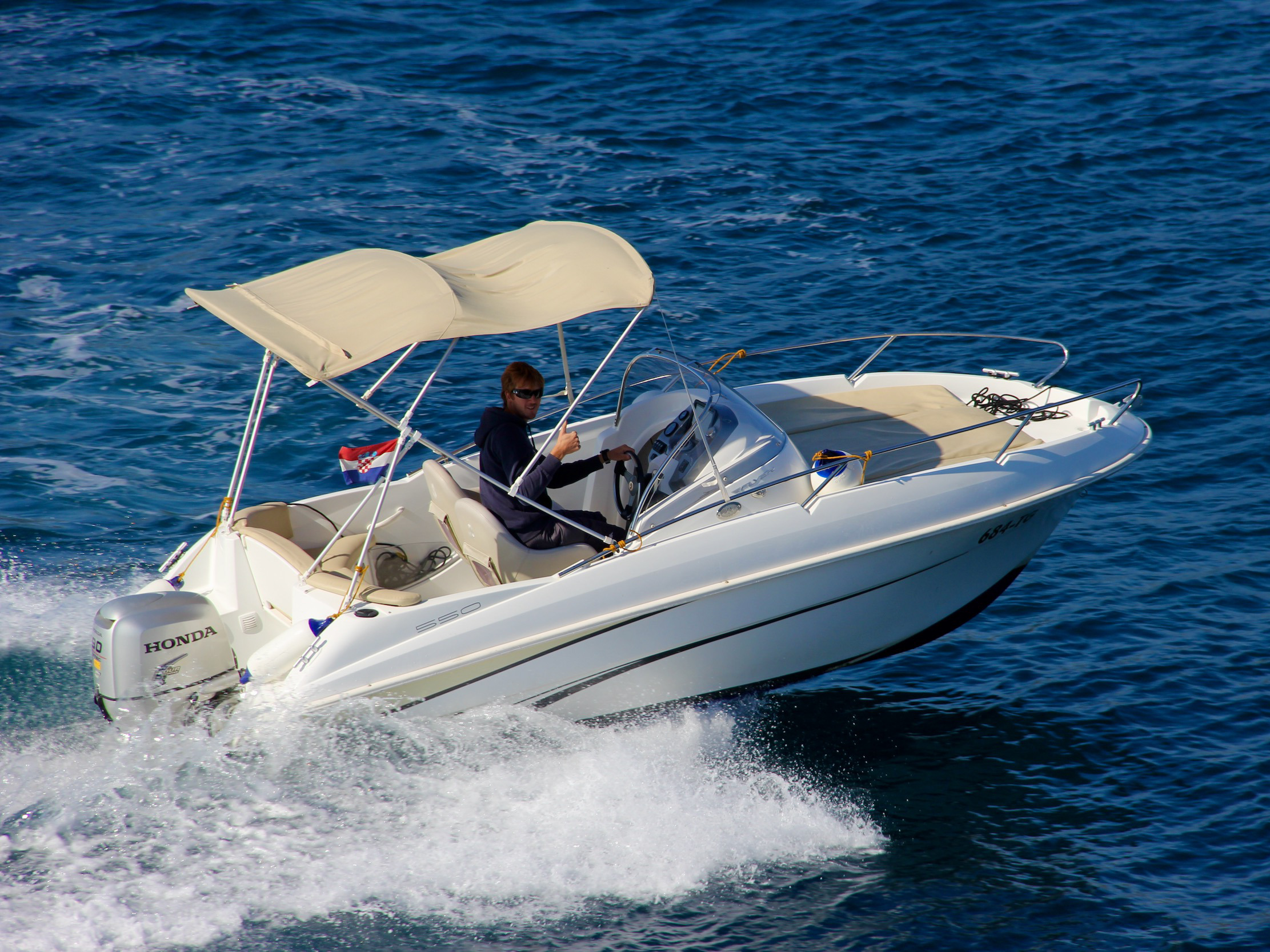 yacht-Beneteau Flyer 550-image-7