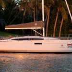 yacht-52162196 image-5
