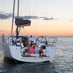 yacht-52162196 image-3