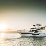 yacht-52178049 image-3