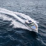 yacht-52179264 image-3