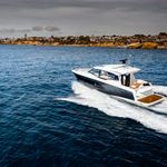 yacht-52211236 image-5