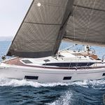 yacht-52309311 image-3