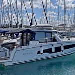 yacht-52411190 image-1