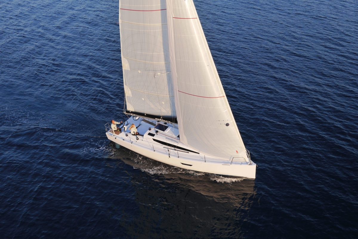 yacht-52493131 image-1