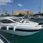yacht-53694172 image-1