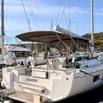 yacht-53722196 image-1