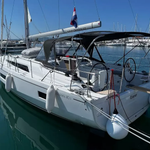 yacht-53736131 image-3