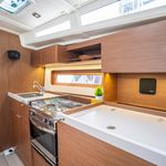 yacht-Oceanis 37.1-image-1