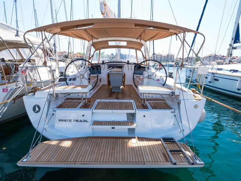 yacht-Oceanis 41.1-image-3