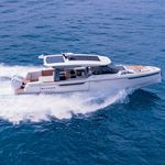 yacht-54235435 image-5