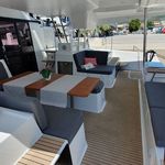 yacht-54430690 image-5