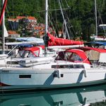 yacht-54431824 image-1