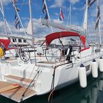 yacht-54433182 image-1