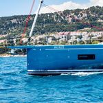 yacht-54433381 image-6