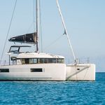 yacht-54443096 image-1