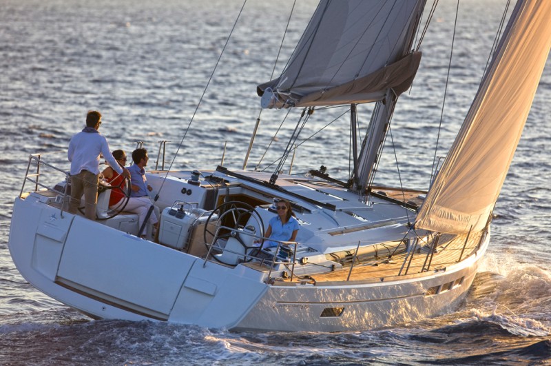 yacht-54452061 image-1