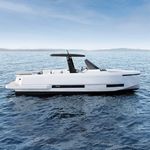 yacht-54464432 image-4