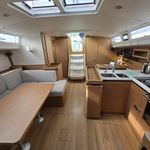 yacht-54525830 image-5