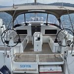 yacht-54525830 image-1