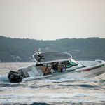 yacht-54529973 image-2