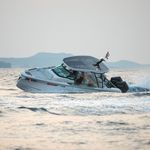 yacht-54529973 image-4