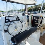 yacht-54554806 image-3