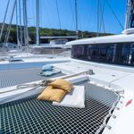 yacht-54554806 image-5