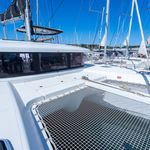 yacht-54554806 image-6