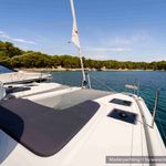 yacht-54952385 image-3