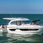 yacht-55684694 image-1