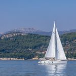 yacht-Bavaria Cruiser 46-image-4