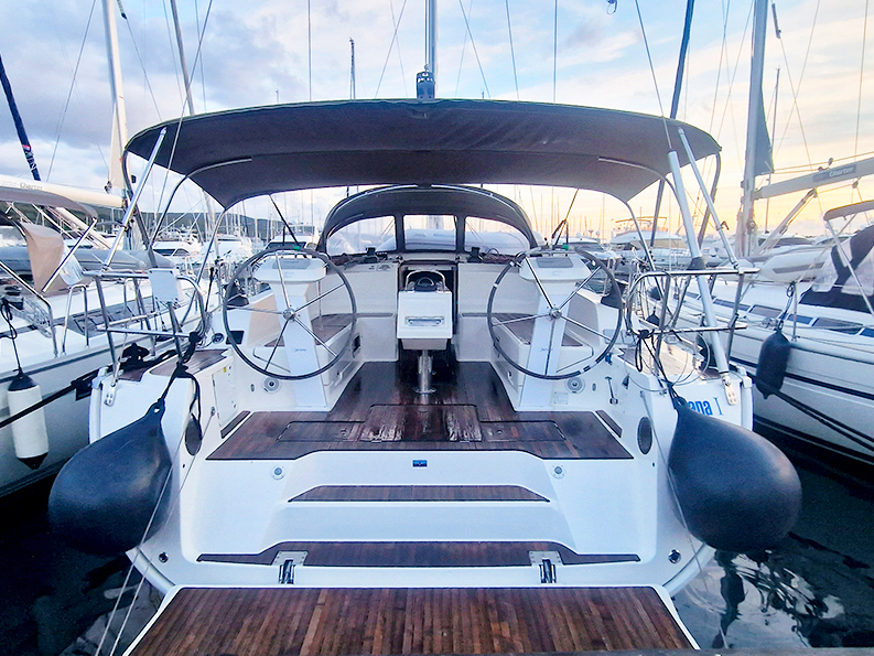 yacht-Bavaria 46-image-4