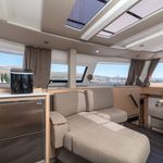 yacht-62351308 image-6