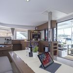 yacht-62351327 image-3