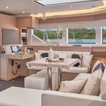 yacht-63303075 image-6