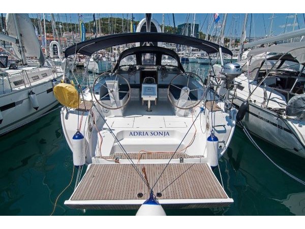 yacht-Bavaria Cruiser 46-image-2